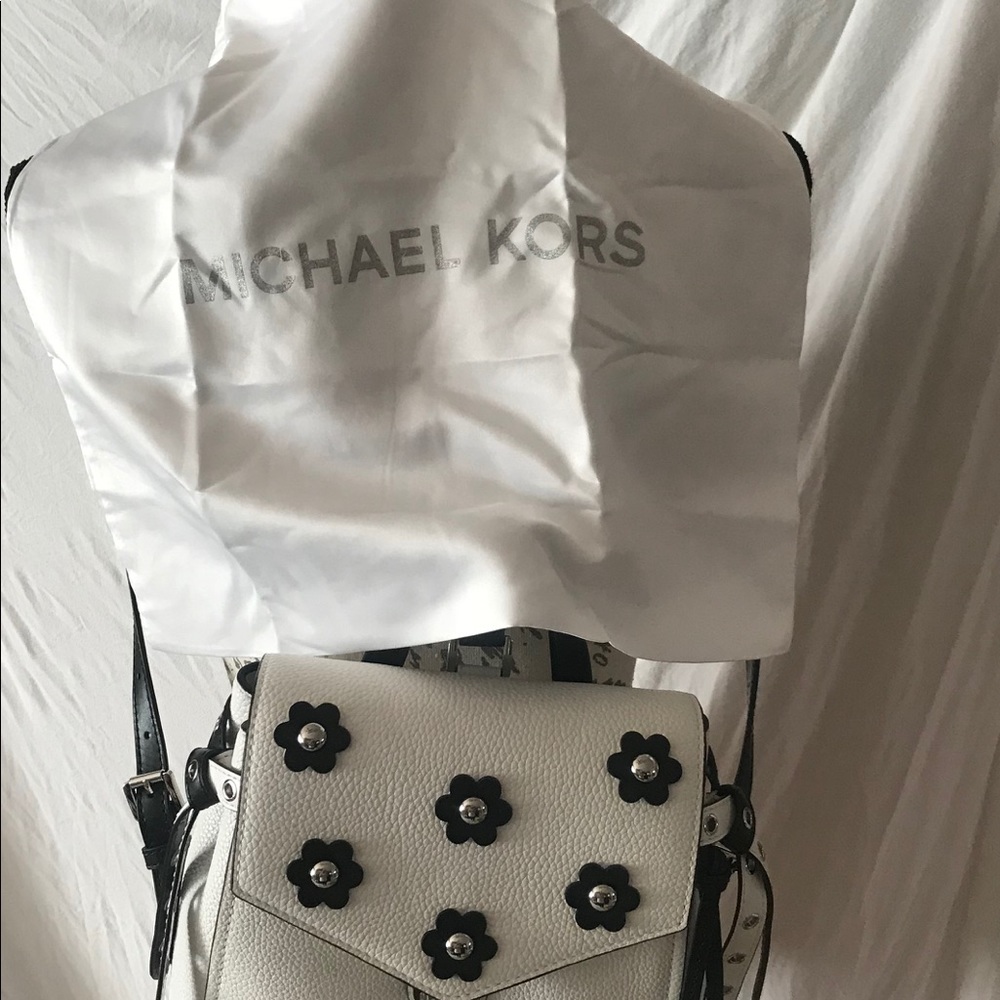 Michael Kros NWT- Bristol Sm Leather Backpack - Picture 7 of 13